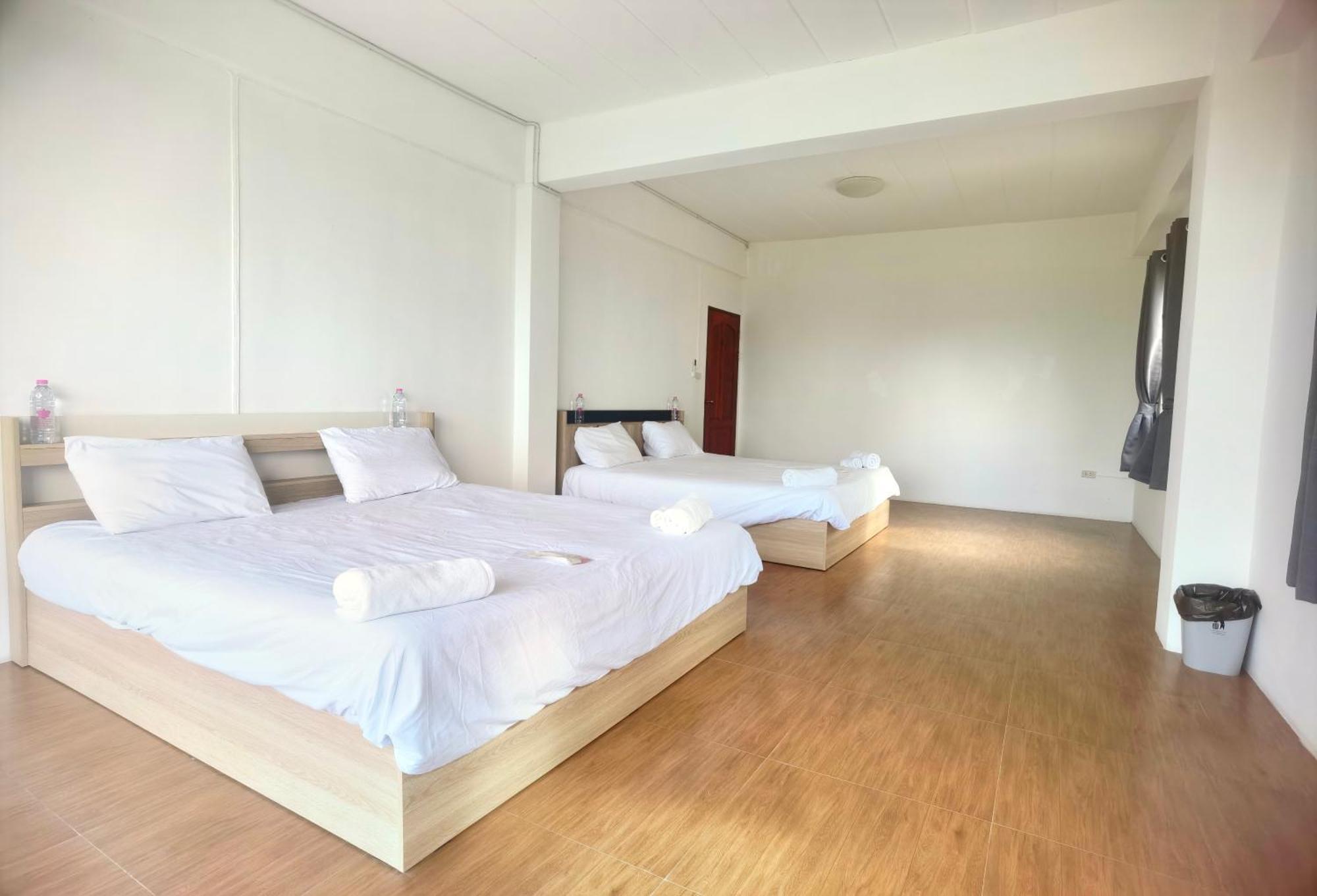 Отель 115 Townhouse Ban Khlong Krang Экстерьер фото