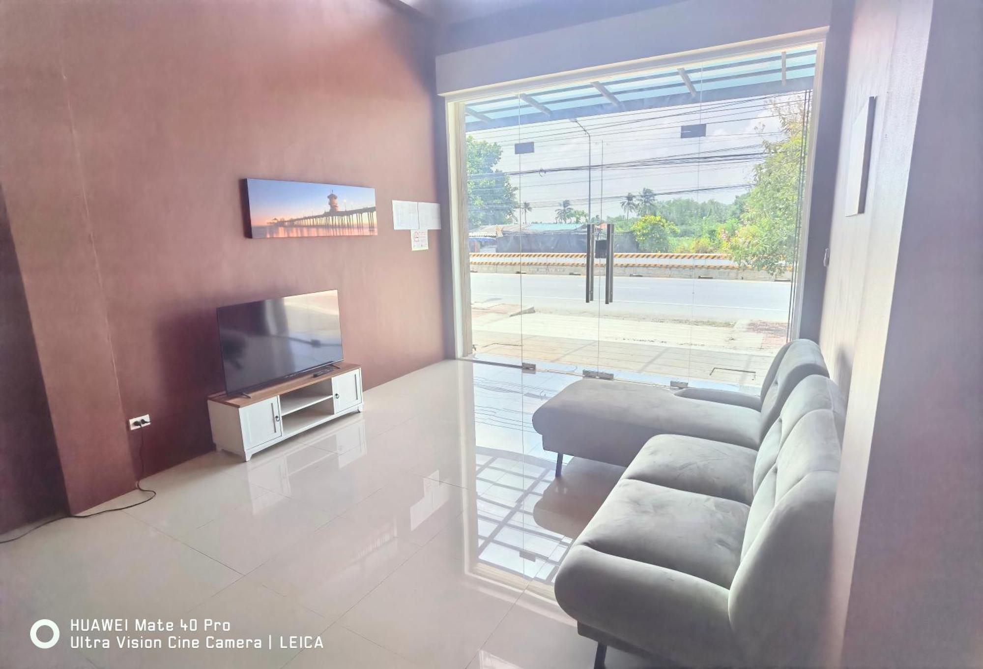 Отель 115 Townhouse Ban Khlong Krang Экстерьер фото