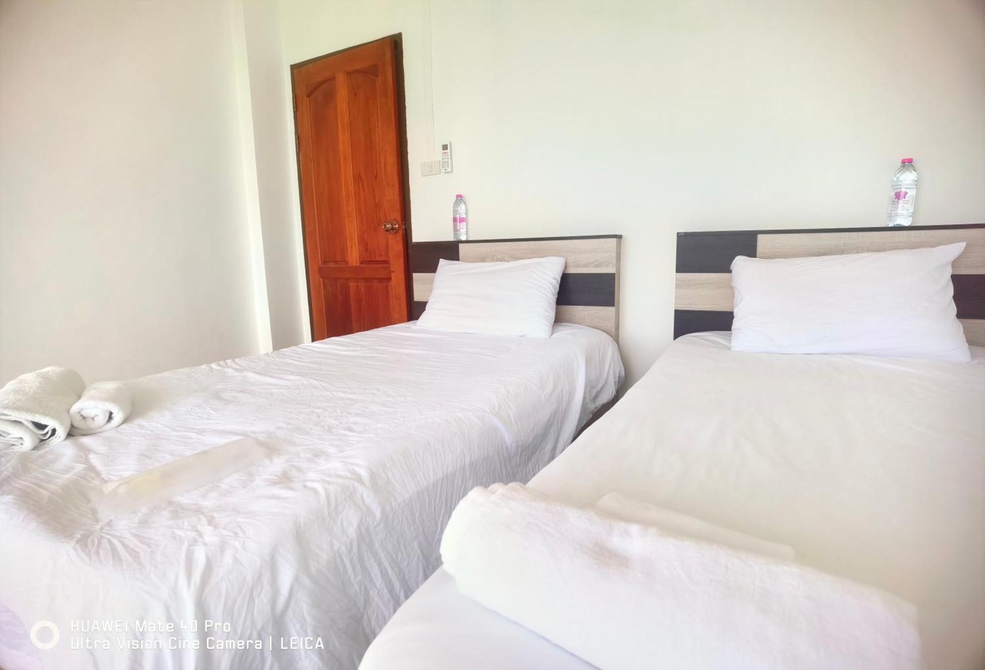 Отель 115 Townhouse Ban Khlong Krang Экстерьер фото