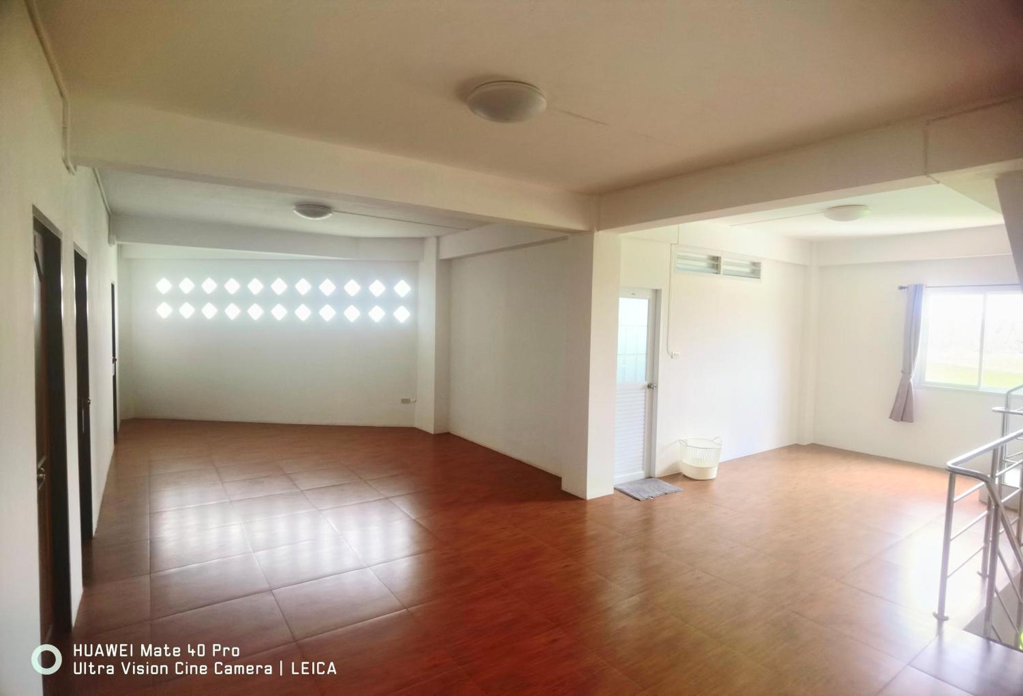 Отель 115 Townhouse Ban Khlong Krang Экстерьер фото