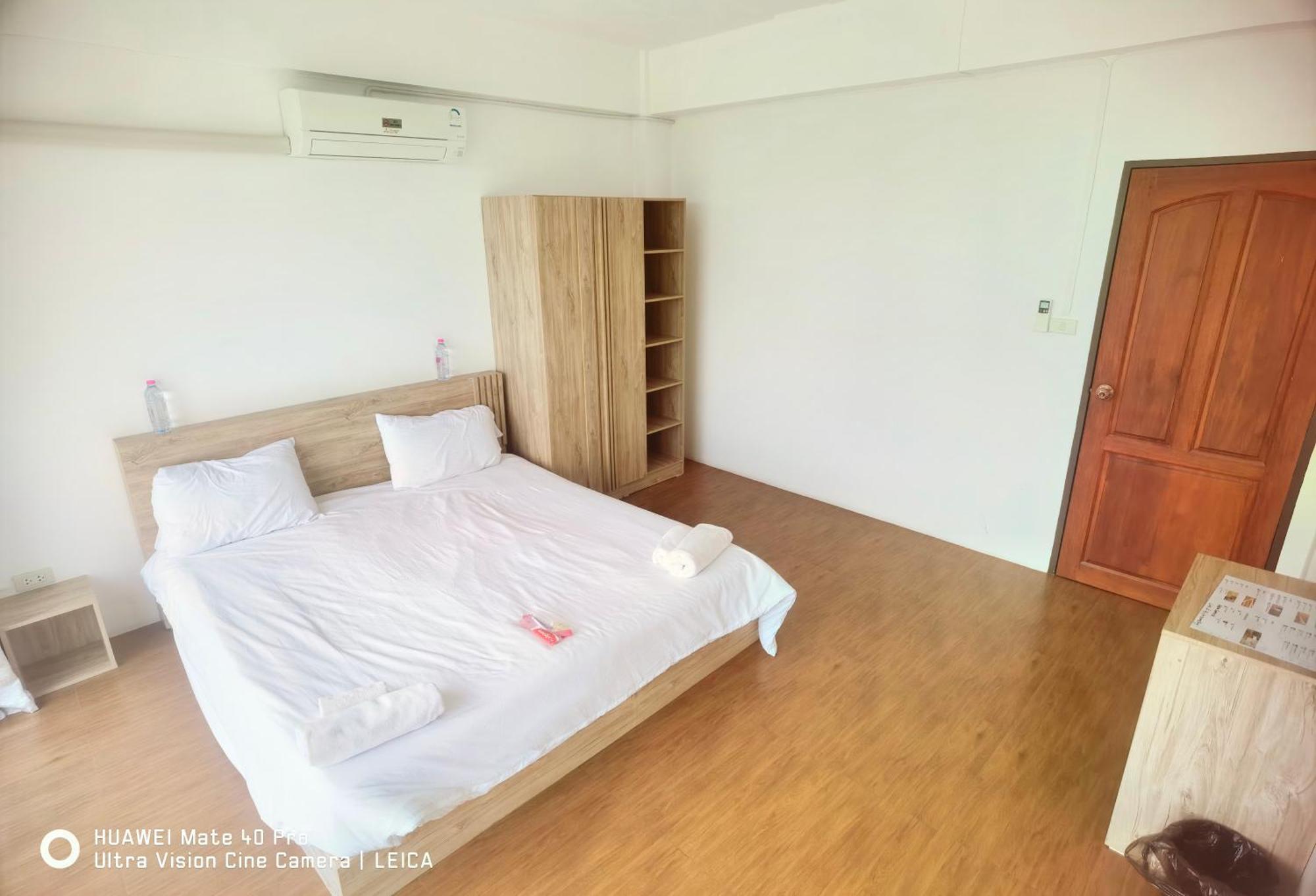 Отель 115 Townhouse Ban Khlong Krang Экстерьер фото