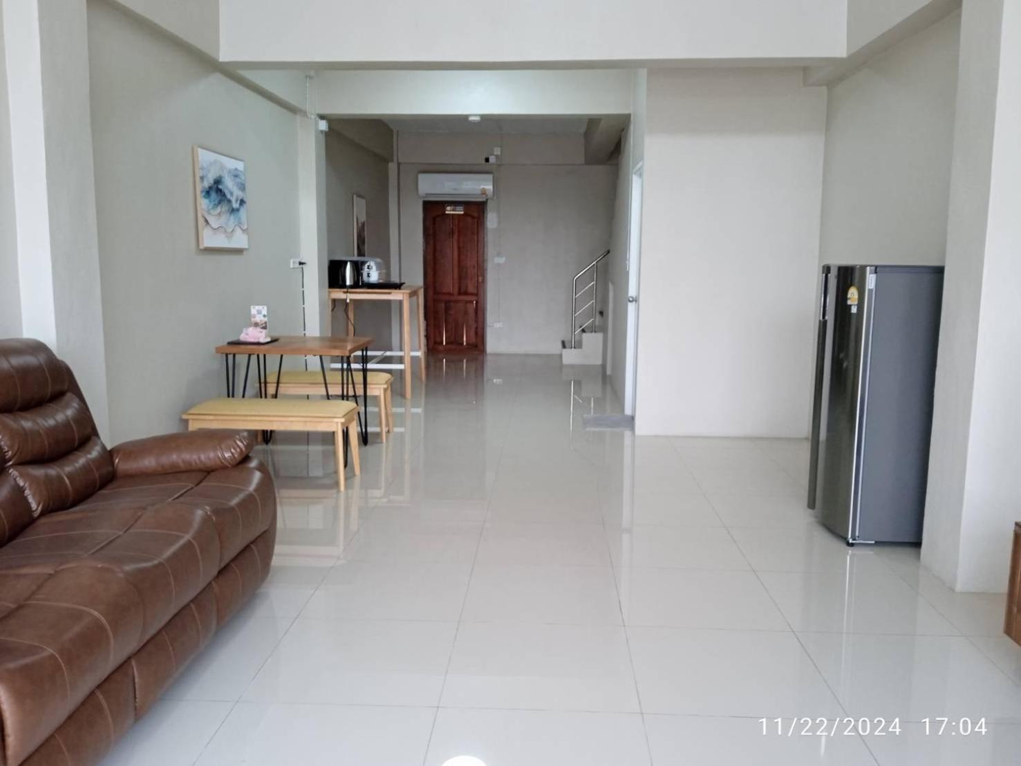 Отель 115 Townhouse Ban Khlong Krang Экстерьер фото